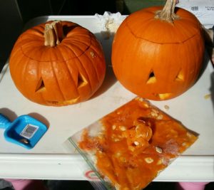 fall crafts with kids | carving pumpkins